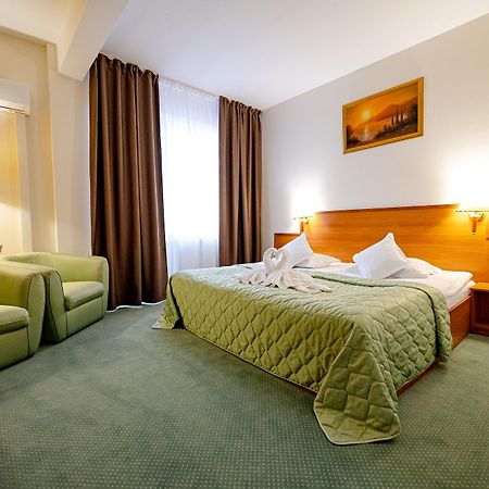 Hotel Rivulus Baia Mare Extérieur photo