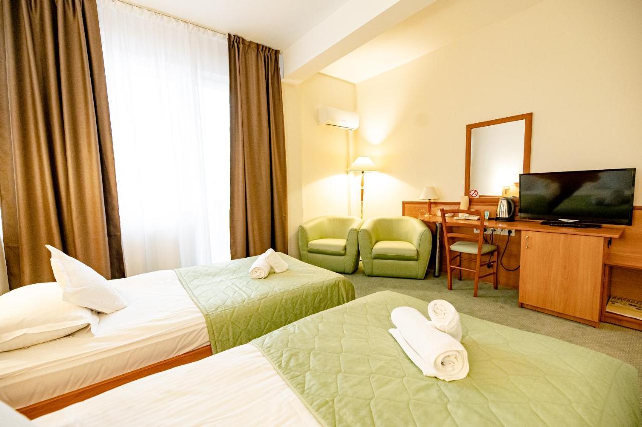 Hotel Rivulus Baia Mare Extérieur photo