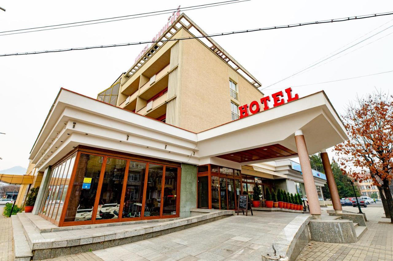 Hotel Rivulus Baia Mare Extérieur photo