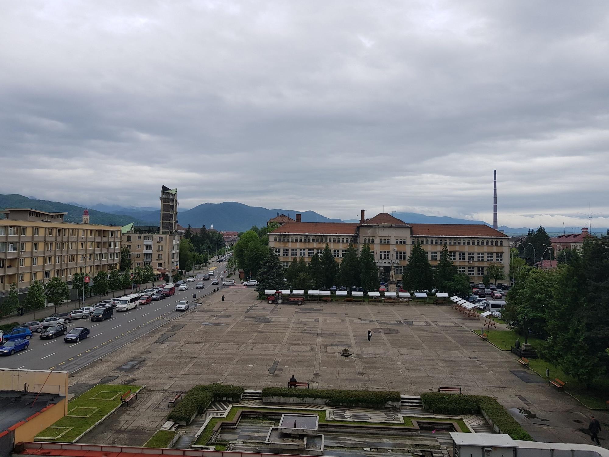Hotel Rivulus Baia Mare Extérieur photo