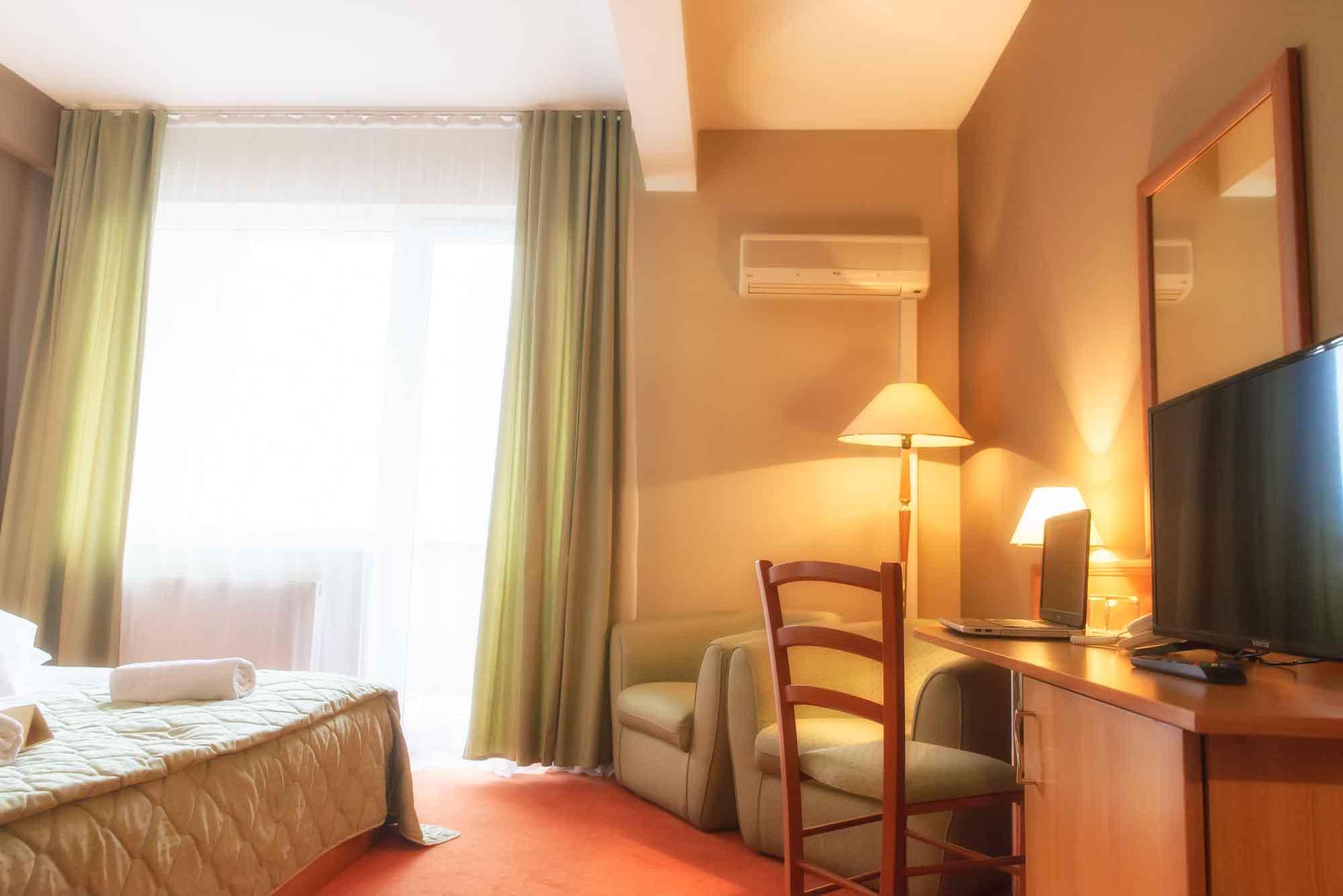Hotel Rivulus Baia Mare Extérieur photo